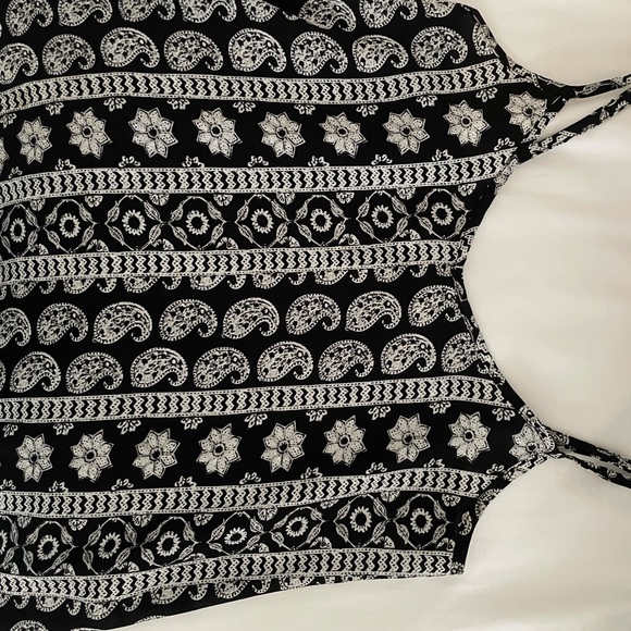 Hollister black and white silky tank top